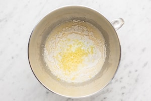 Preparazione Torta rovesciata alle pesche - Fase 3