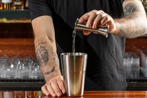 Preparazione Vodka Martini  - Fase 1