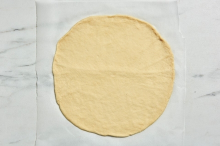 Preparazione Focaccia in padella con le zucchine - Fase 3 Preparazione Focaccia in padella con le zucchine - Fase 3