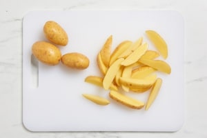 Preparazione Patate al forno croccanti - Fase 1