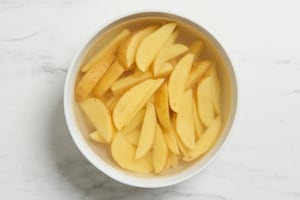 Preparazione Patate al forno croccanti - Fase 1