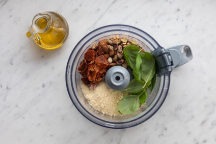 Preparazione Torta parmigiana di pomodorini - Fase 3 Preparazione Torta parmigiana di pomodorini - Fase 3