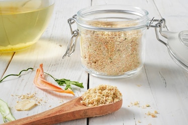 Brodo granulare con l'essiccatore