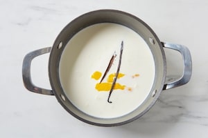 Preparazione Crema pasticciera senza uova - Fase 1