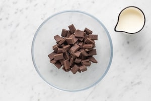 Preparazione Crostata al cioccolato e caramello - Fase 5