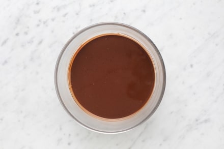 Preparazione Crostata al cioccolato e caramello - Fase 5