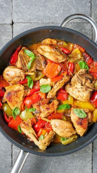 Pollo e peperoni in padella