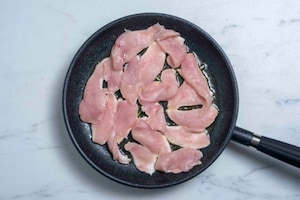 Preparazione Straccetti di pollo - Fase 1