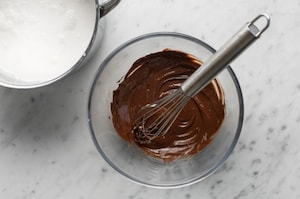 Preparazione Tiramisù al cocco e cioccolato - Fase 1