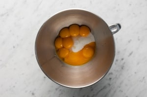 Preparazione Tiramisù al cocco e cioccolato - Fase 2