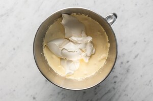 Preparazione Tiramisù al cocco e cioccolato - Fase 2