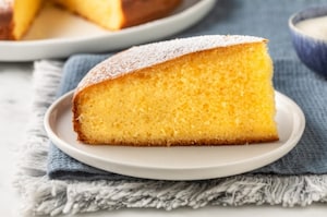 Preparazione Torta allo yogurt greco - Fase 4