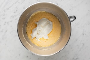 Preparazione Torta allo yogurt greco - Fase 2