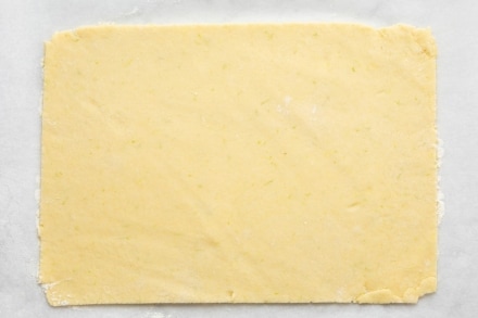 Preparazione Torta girella alla marmellata - Fase 3