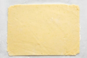 Preparazione Torta girella alla marmellata - Fase 3