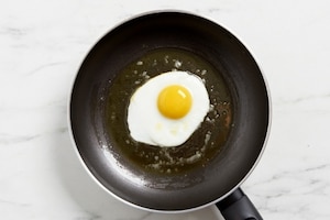 Preparazione Zucca e verza in padella con uovo al tegamino - Fase 3