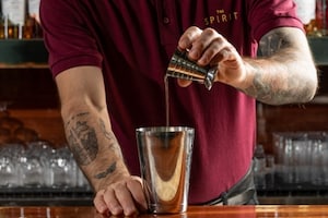 Preparazione Amaretto Sour - Fase 2