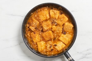 Preparazione Baccalà in agrodolce con pinoli, uvetta e cipolle - Fase 4