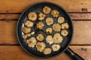 Preparazione Frittata con i funghi - Fase 1