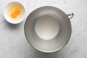 Preparazione Pancake alla banana e cioccolato - Fase 1