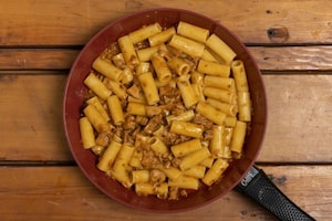 Preparazione Pasta con sugo di ossobuco - Fase 3