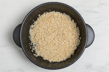 Preparazione Risotto ai quattro formaggi - Fase 1 Preparazione Risotto ai quattro formaggi - Fase 1