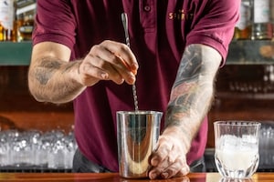 Preparazione Sazerac cocktail - Fase 3