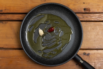 Preparazione Tarassaco in padella - Fase 1 Preparazione Tarassaco in padella - Fase 1