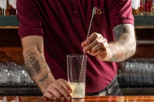 Preparazione Tom Collins - Fase 2