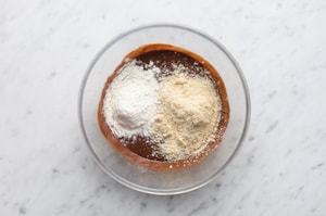 Preparazione Trancetti al cioccolato e castagne - Fase 2