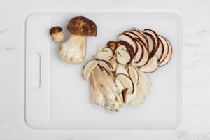 Preparazione Uova con i funghi - Fase 1