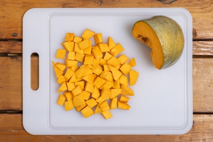 Preparazione Vellutata di zucca e patate  - Fase 1 Preparazione Vellutata di zucca e patate  - Fase 1