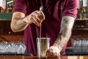 Preparazione Vesper cocktail - Fase 3