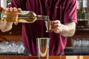 Preparazione Vesper cocktail - Fase 2