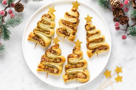 Preparazione Alberelli di pasta sfoglia con pesto - Fase 3