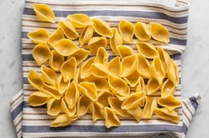 Preparazione Conchiglioni ripieni al forno - Fase 2