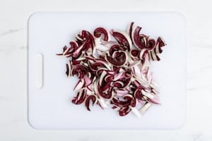 Preparazione Fusilli al radicchio, speck e taleggio - Fase 2