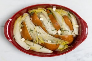 Preparazione Indivia, pere e gorgonzola al forno - Fase 3