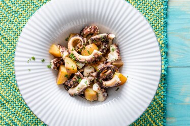 Insalata di polpo e patate in pentola a pressione