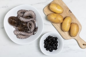 Preparazione Insalata di polpo e patate in pentola a pressione - Fase 1