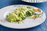 Linguine con crema di broccoli e mandorle tostate