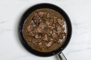 Preparazione Pasta con sugo di brasato - Fase 2