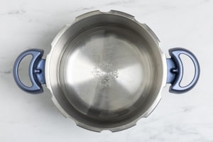 Preparazione Polenta in pentola a pressione - Fase 1