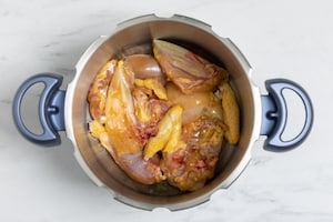 Preparazione Pollo in pentola a pressione - Fase 2