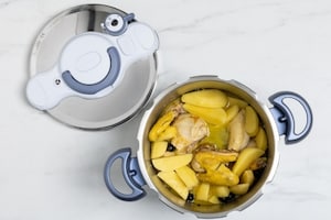Preparazione Pollo in pentola a pressione - Fase 5