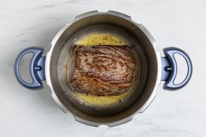 Preparazione Stracotto di manzo in pentola a pressione - Fase 2