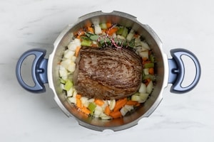 Preparazione Stracotto di manzo in pentola a pressione - Fase 3