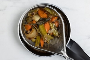 Preparazione Cappone ripieno - Fase 5