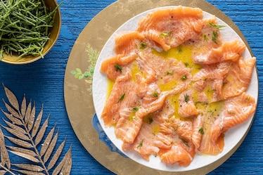 Carpaccio di salmone marinato