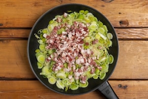 Preparazione Crepes ai porri, pancetta e pecorino dolce - Fase 2